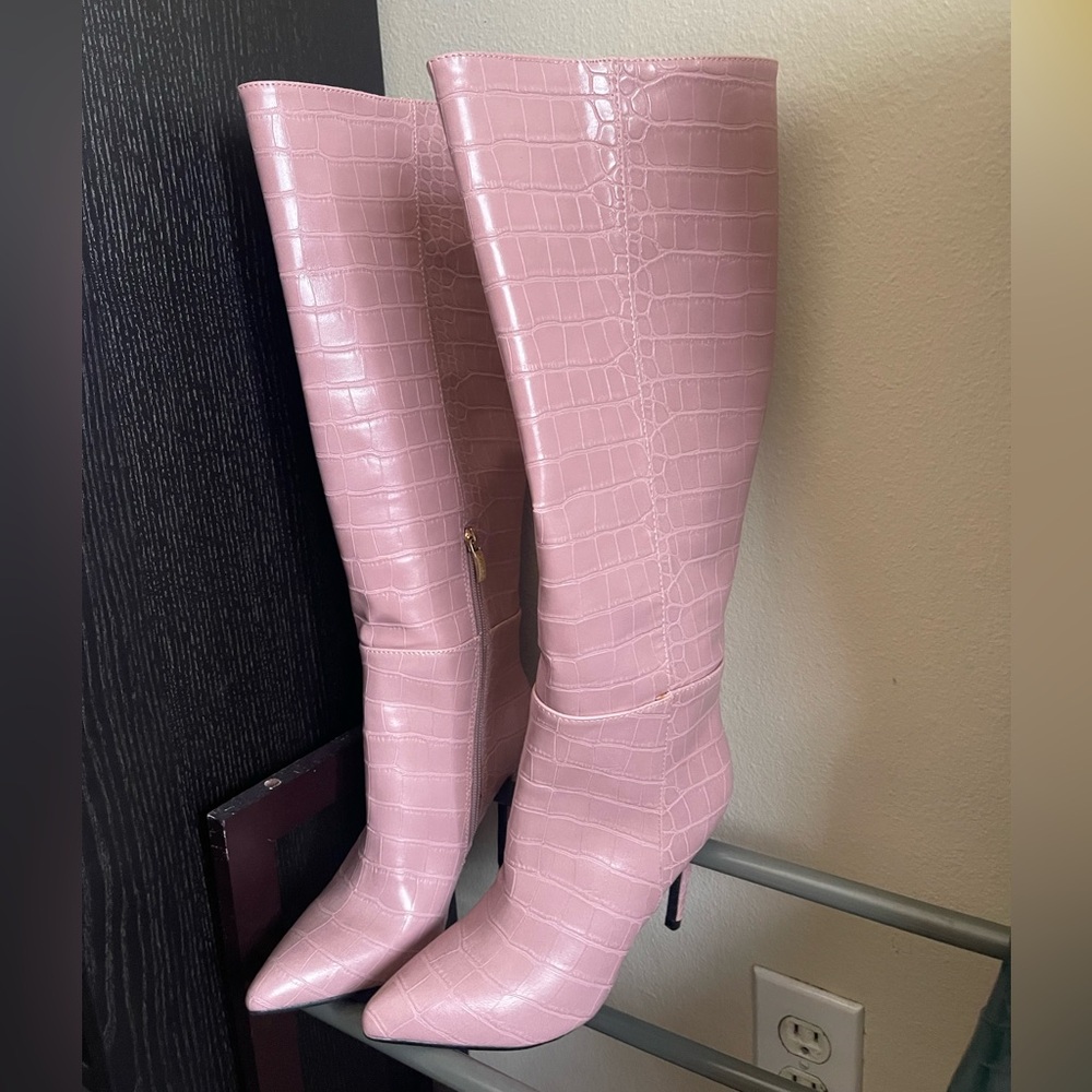 NWOT Guess Pink Croc-Embossed Heeled Boots